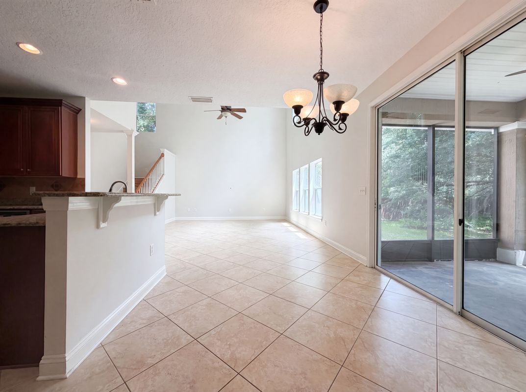 Photo 8 of 32 of 8331 Golden Bamboo Dr, Jacksonville, FL
