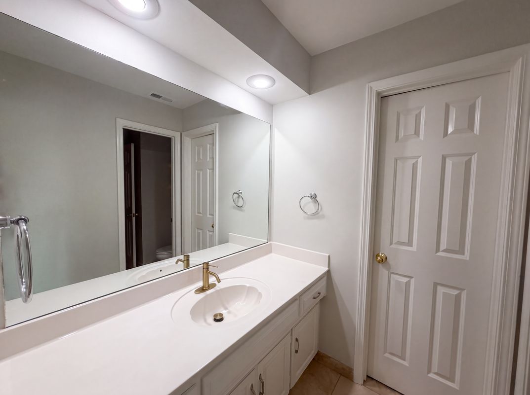 Photo 22 of 34 of 6003 N Cosby Ct, Kansas City, MO