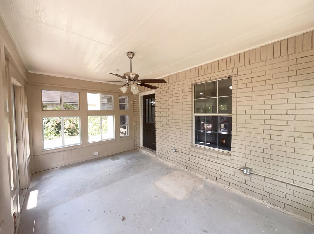 Photo 21 of 22 of 2106 Geneva St, Castroville, TX