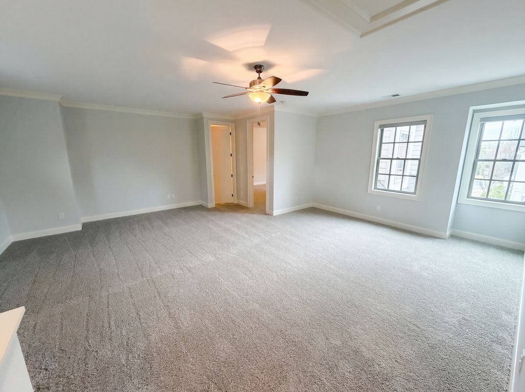 Photo 4 of 38 of 1803 Kent Ave, Dunwoody, GA