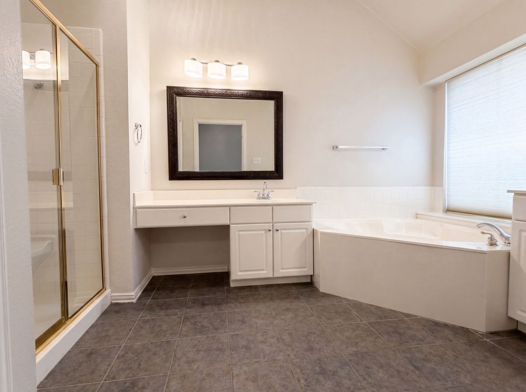 Photo 7 of 17 of 1441 Forest Oaks Ct, Frisco, TX