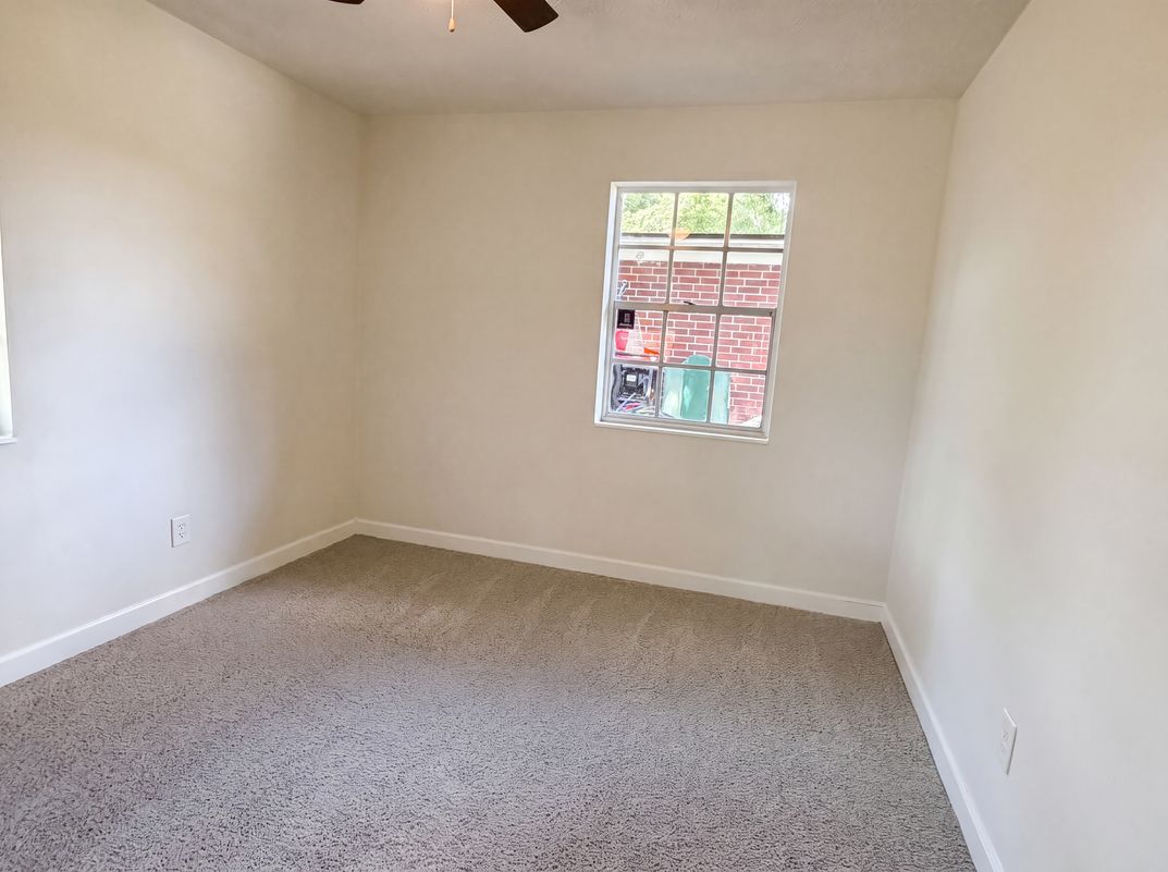 Photo 18 of 21 of 5928 Lake Ridge Ave, Jacksonville, FL