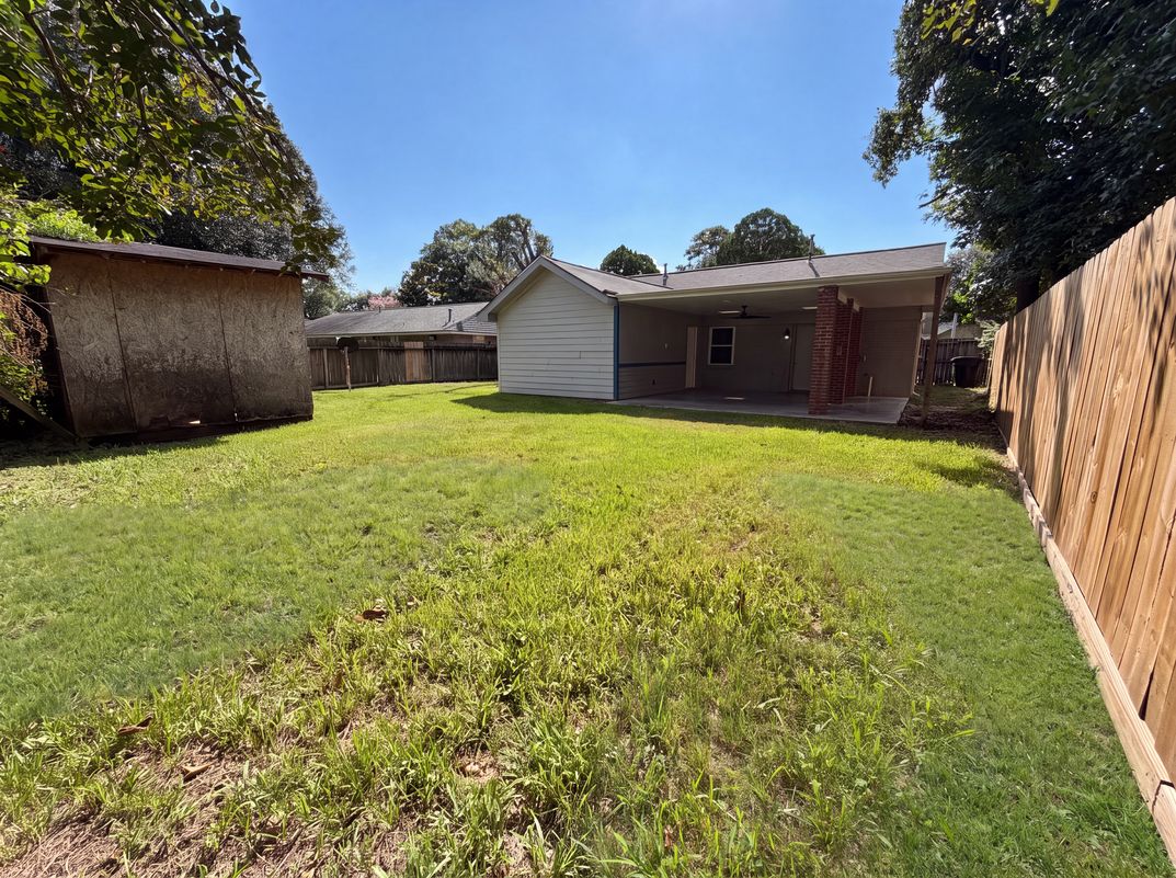 Photo 20 of 21 of 9314 Deanwood St, Houston, TX