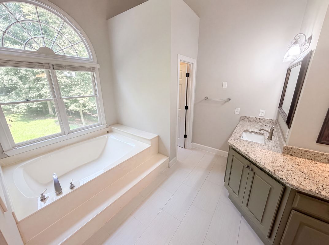 Photo 17 of 40 of 120 Bay Colt Rd, Alpharetta, GA