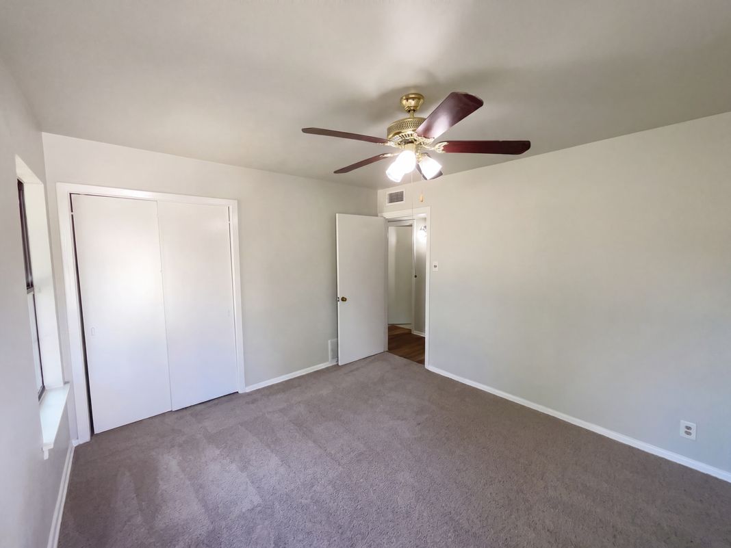 Photo 16 of 21 of 222 Colebrook Dr, San Antonio, TX