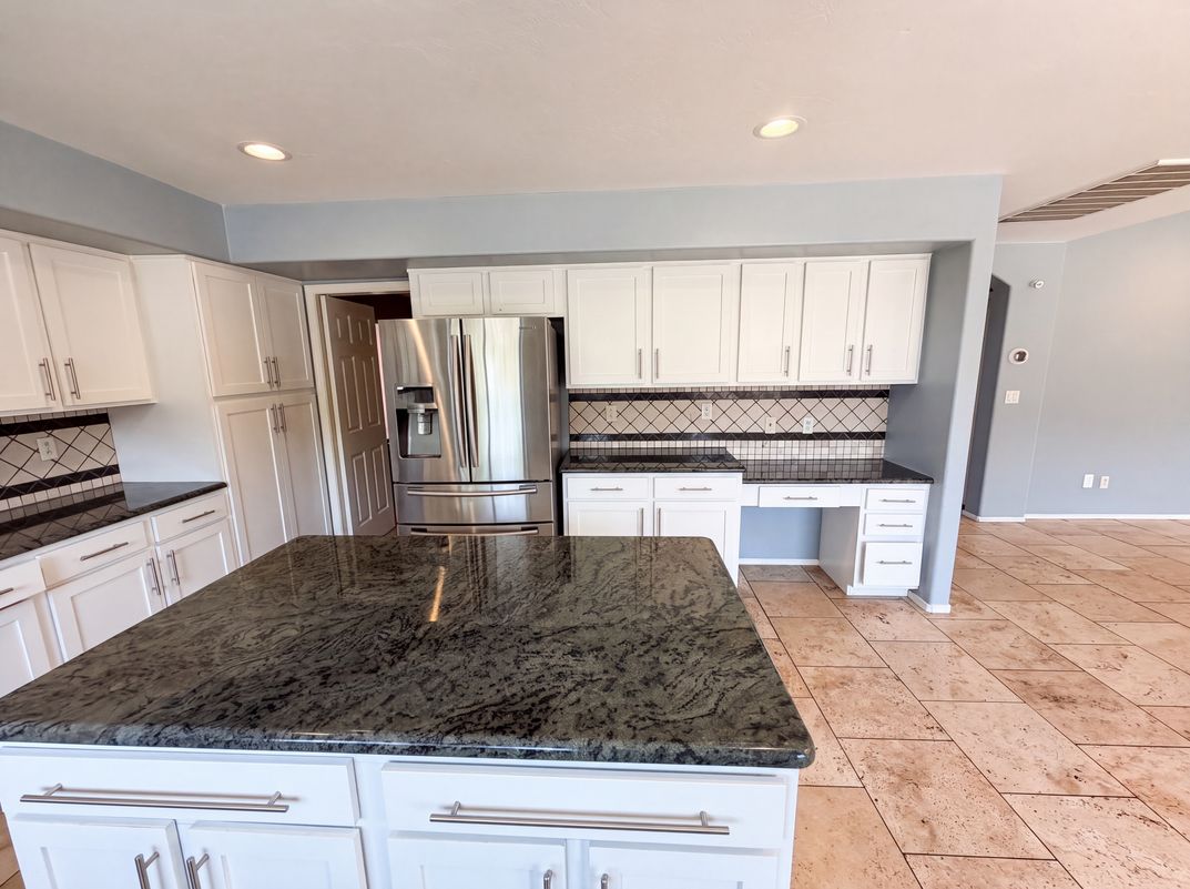 Photo 7 of 28 of 2083 W Arizona Rose Dr, Tucson, AZ