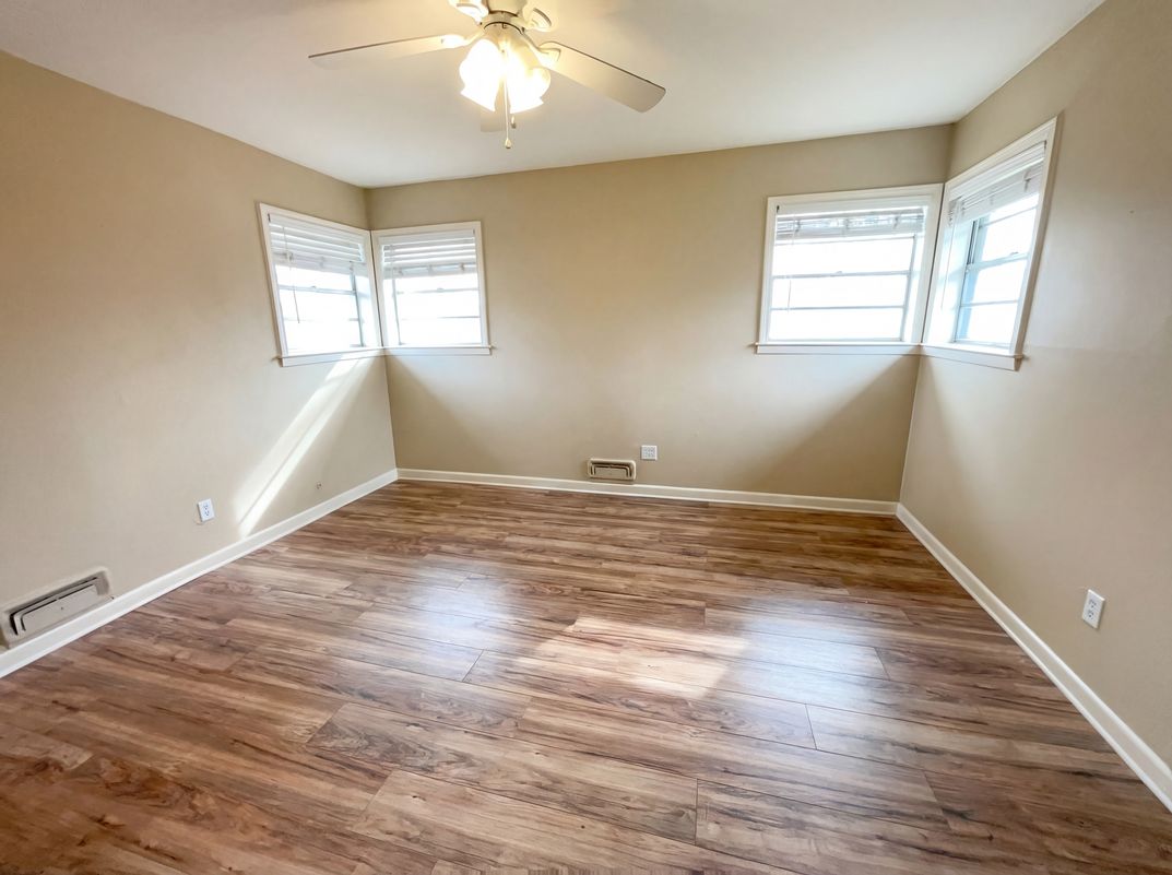 Photo 15 of 16 of 6817 Chickering Rd, Fort Worth, TX