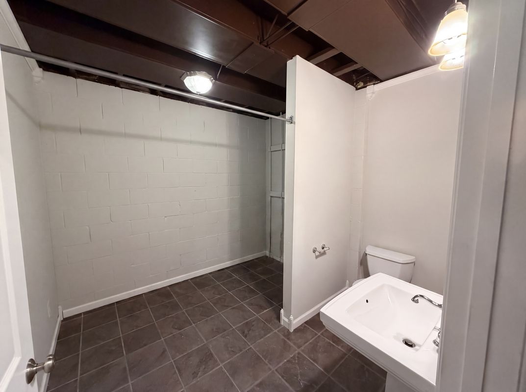 Property photo 2 of 6937 Bucksland Dr