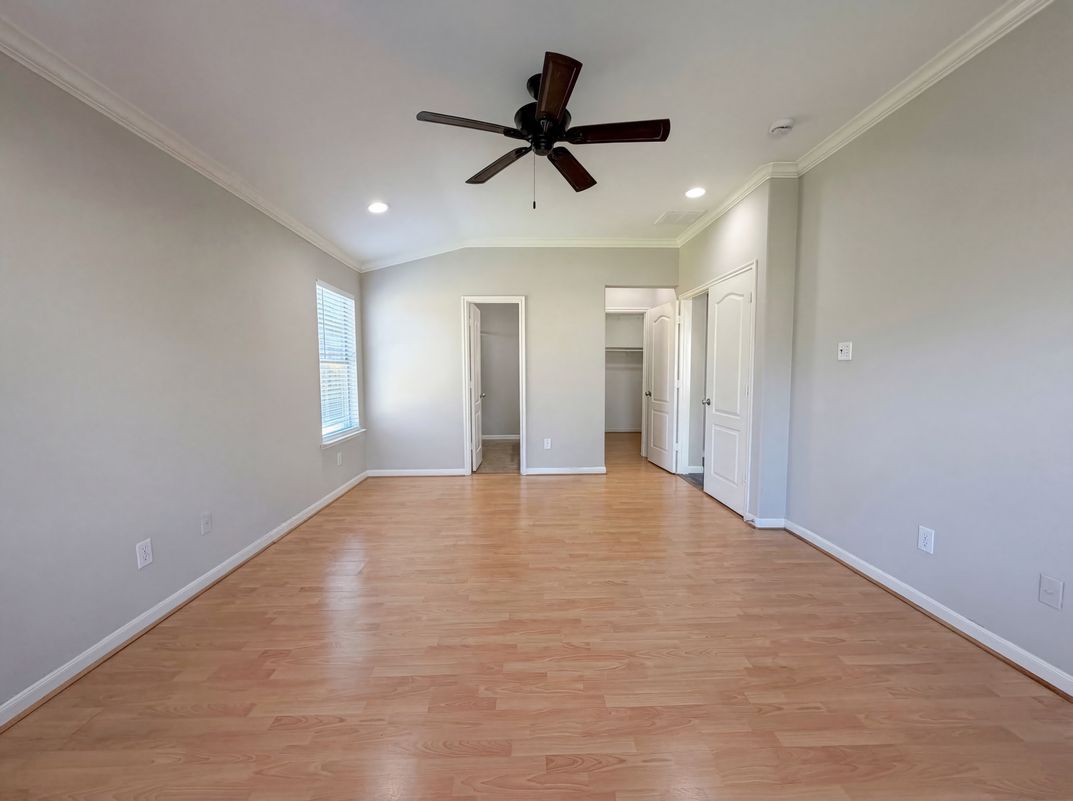 Photo 8 of 19 of 19822 Rippling Brook Ln, Tomball, TX