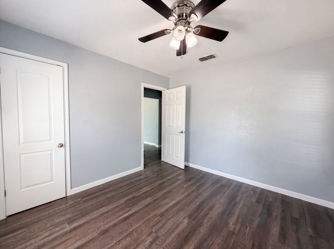 Photo 14 of 17 of 1012 Turner St, Cleburne, TX
