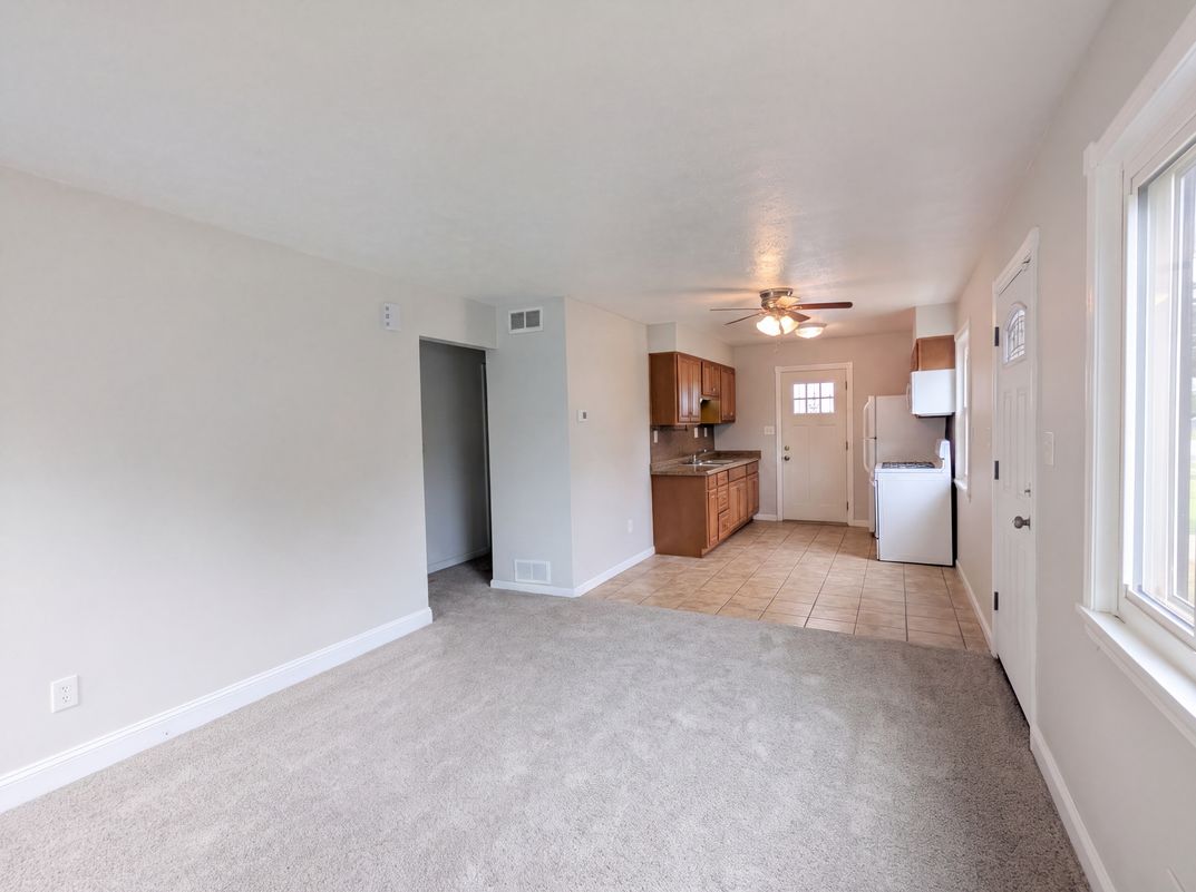 Photo 7 of 19 of 12722 Emery Ave, Cleveland, OH