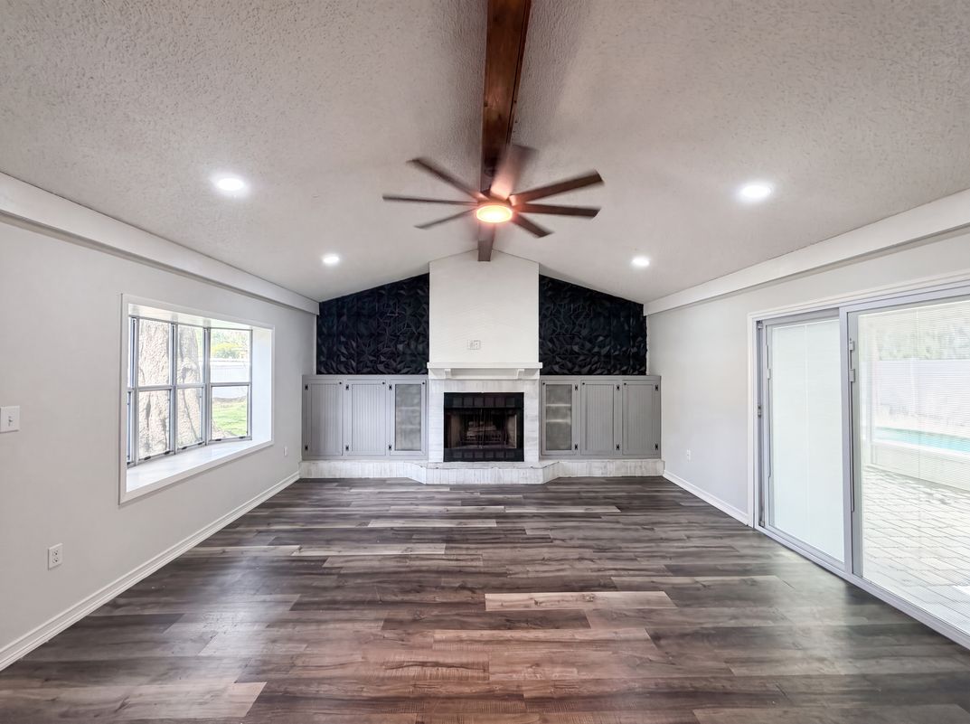 Photo 8 of 18 of 1823 Lori Ln W, Lakeland, FL