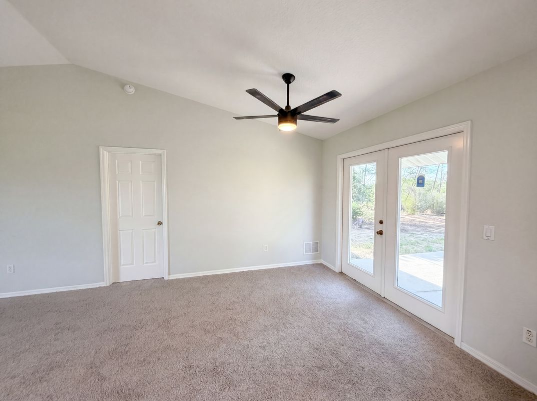 Photo 13 of 25 of 17956 SW 25th Avenue Rd, Ocala, FL