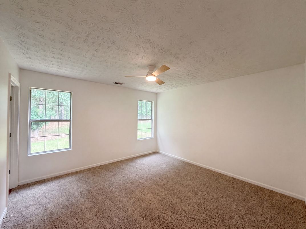 Photo 13 of 23 of 3353 Homeward Trl, Ellenwood, GA