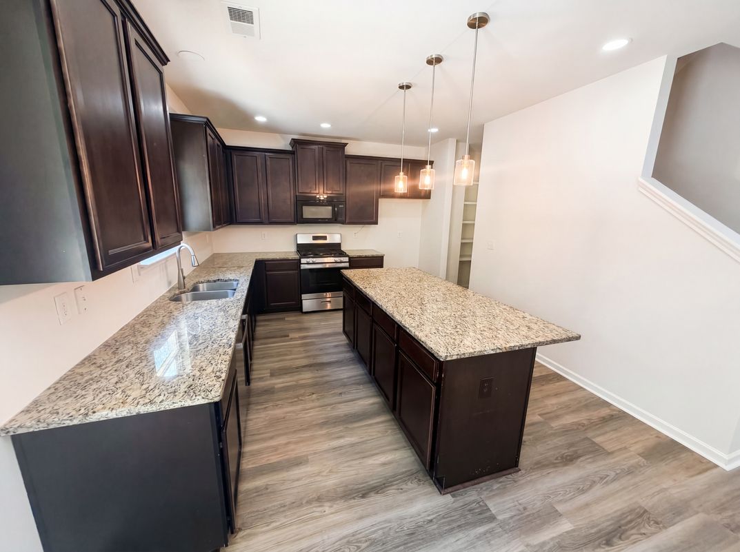 Photo 7 of 22 of 5049 Saphire Ct, Douglasville, GA
