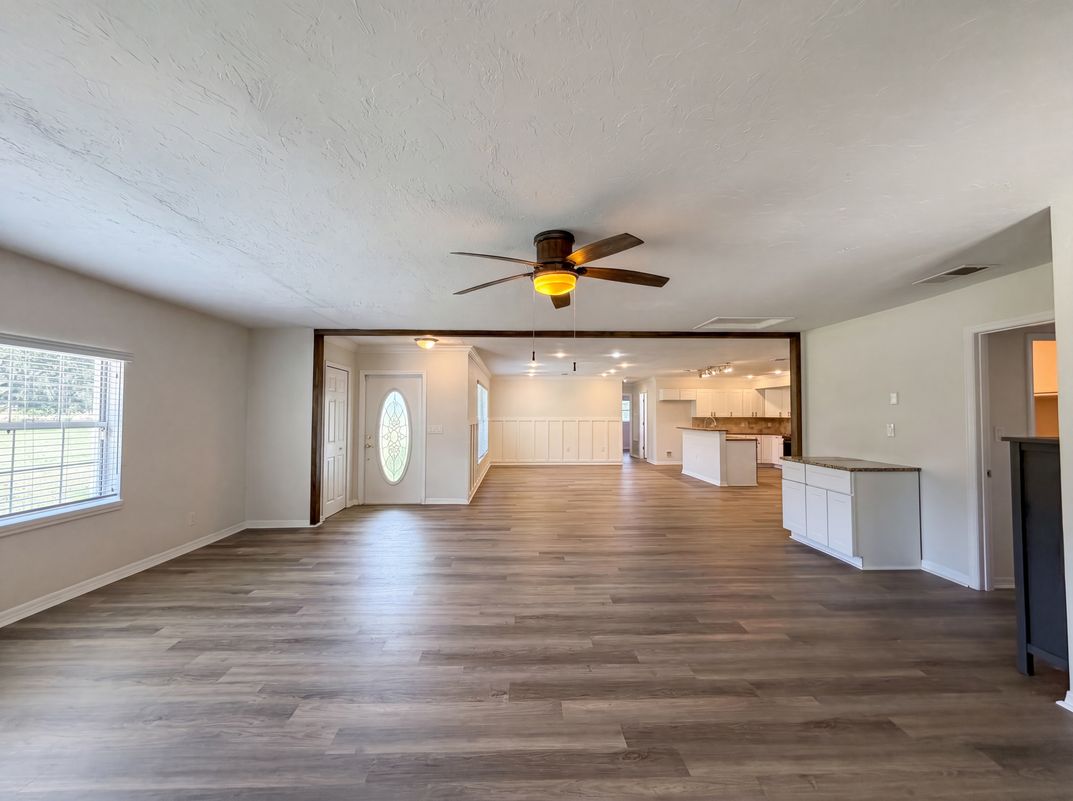 Photo 16 of 34 of 2805 105th St E, Palmetto, FL