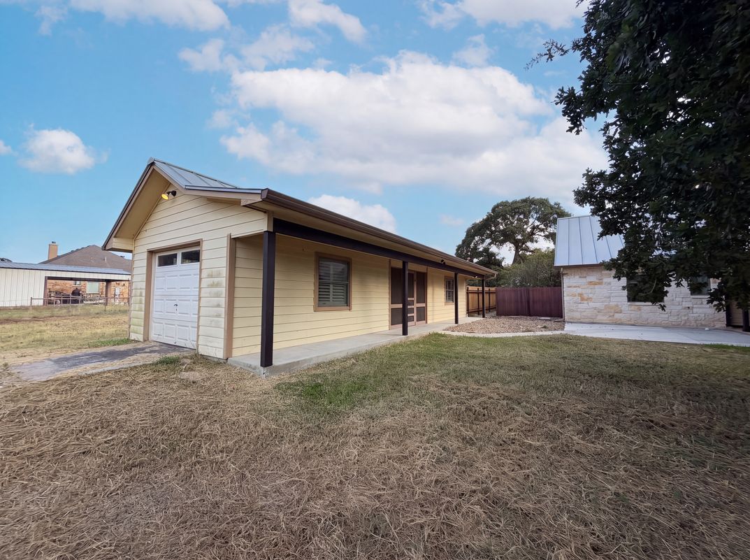 Photo 22 of 23 of 197 Vintage Ranch Cir, La Vernia, TX