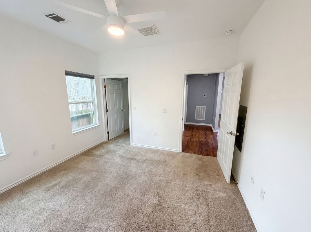 Photo 15 of 17 of 4414 Edward St, Texas City, TX
