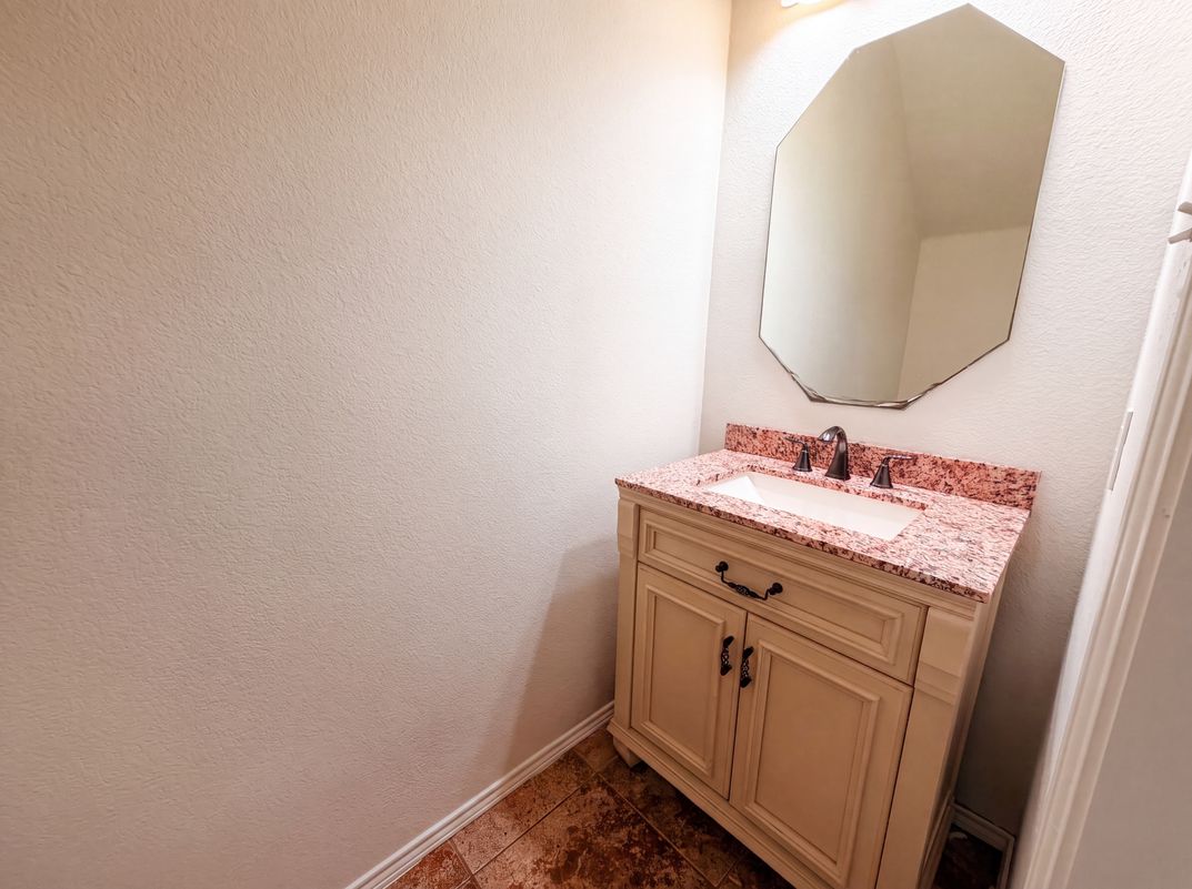Photo 15 of 18 of 4038 Golden Rod Dr, Forney, TX