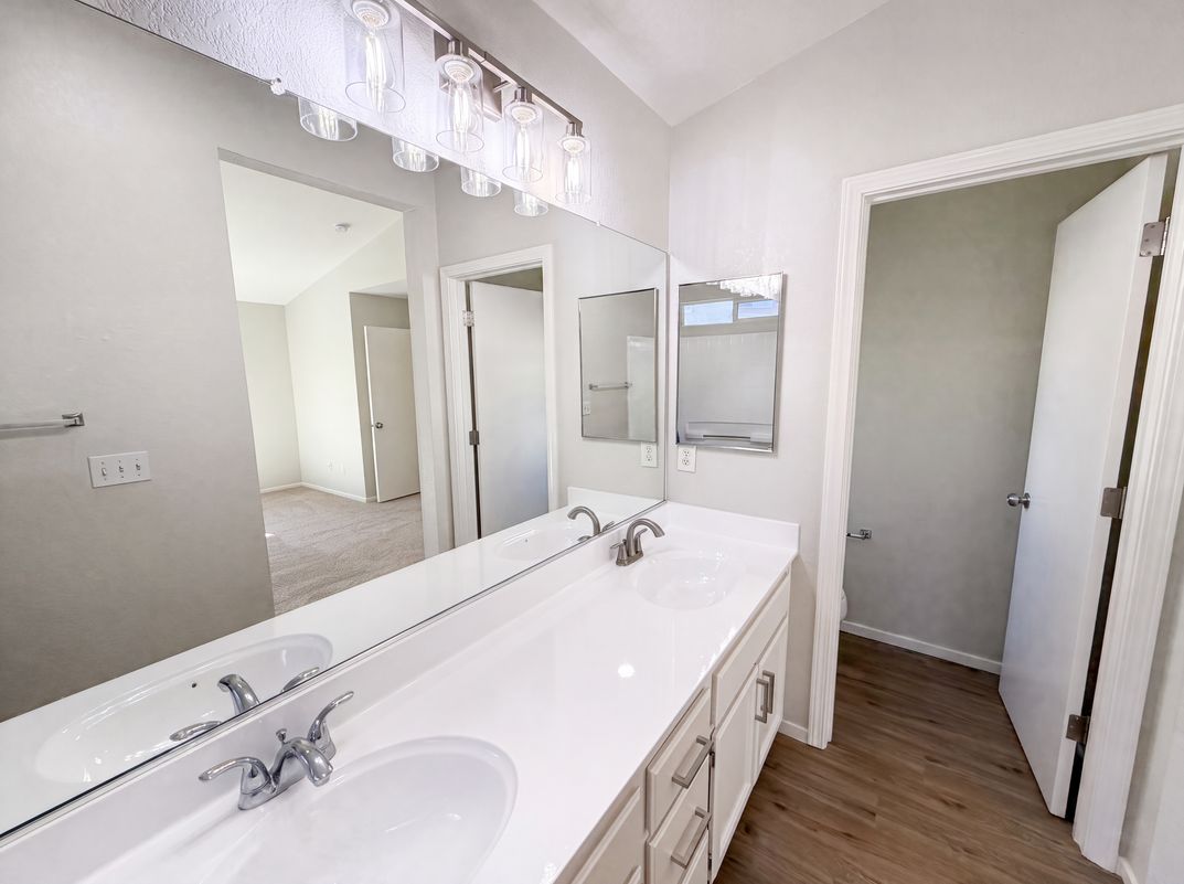 Photo 29 of 45 of 1570 Arcola Ave, Sacramento, CA