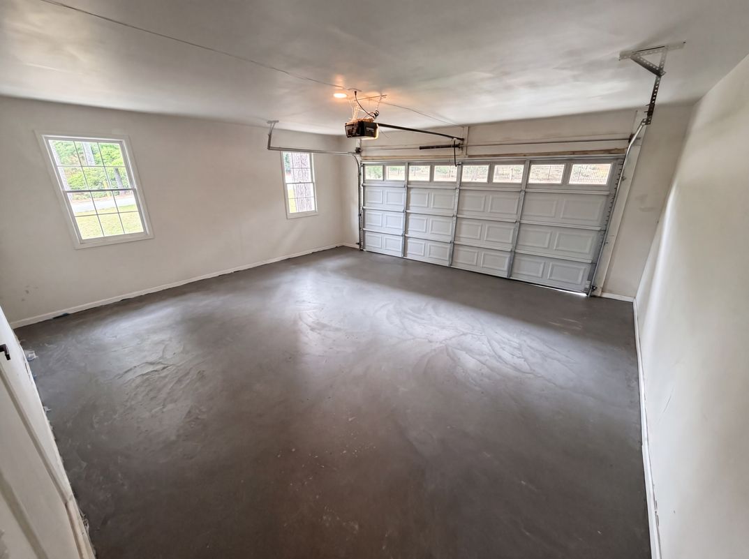 Photo 23 of 38 of 1772 Huntingford Dr, Marietta, GA