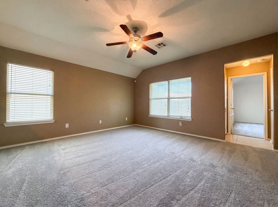 Photo 4 of 15 of 361 Saddlehorn Way, Cibolo, TX