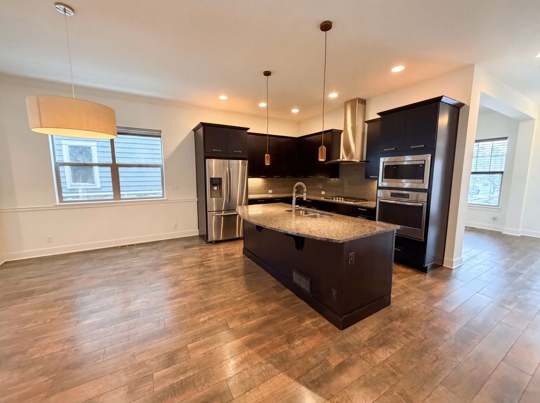 Photo 2 of 33 of 11466 E 27th Ave, Denver, CO