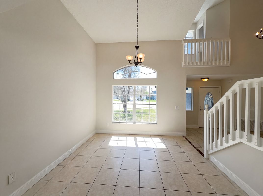 Photo 13 of 33 of 1729 Elmstead Ct, Orlando, FL