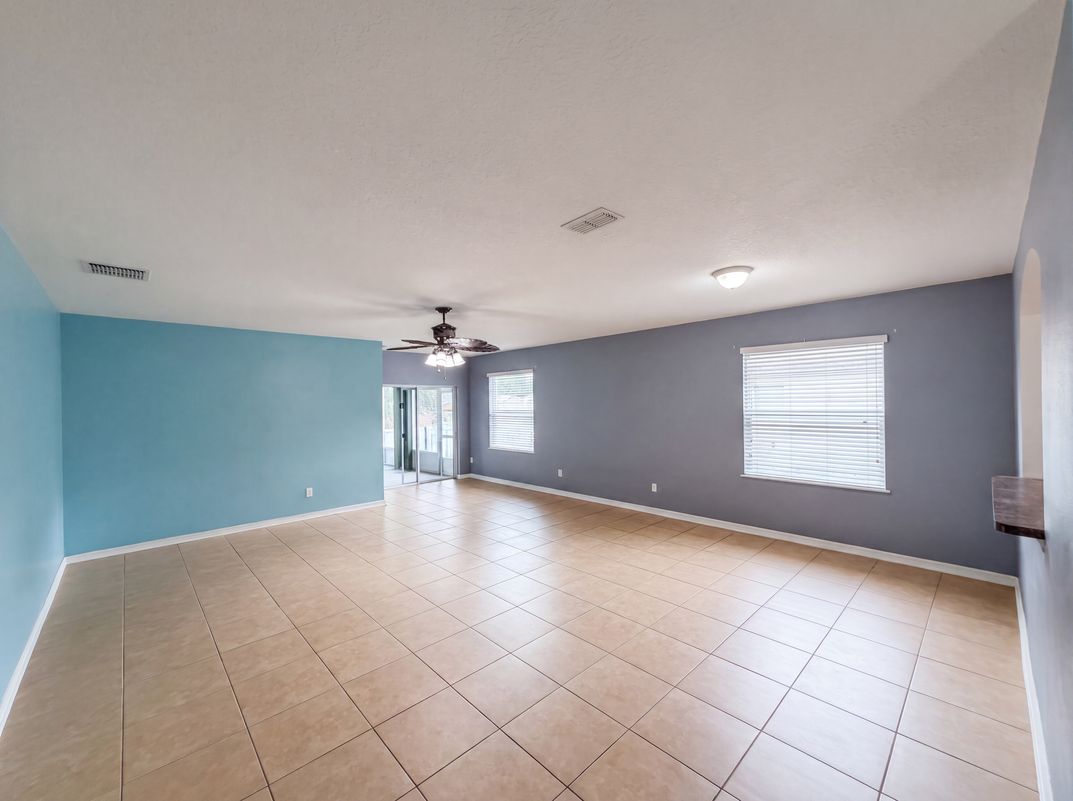 Photo 12 of 24 of 12902 Scout Ct, Grand Island, FL