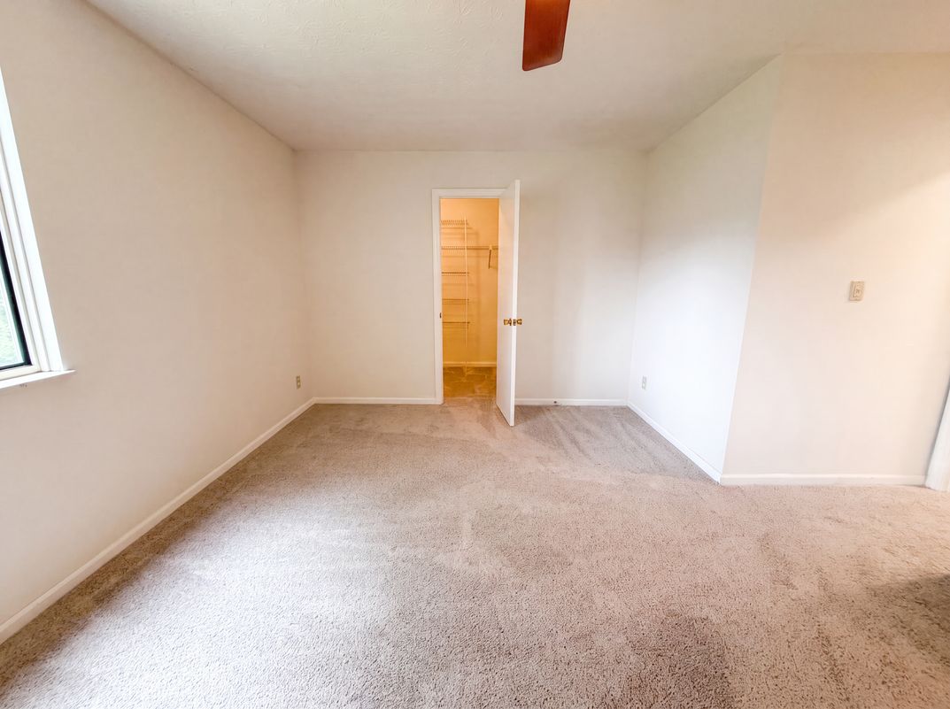 Photo 14 of 31 of 3920 Cedric Ln, Dublin, OH