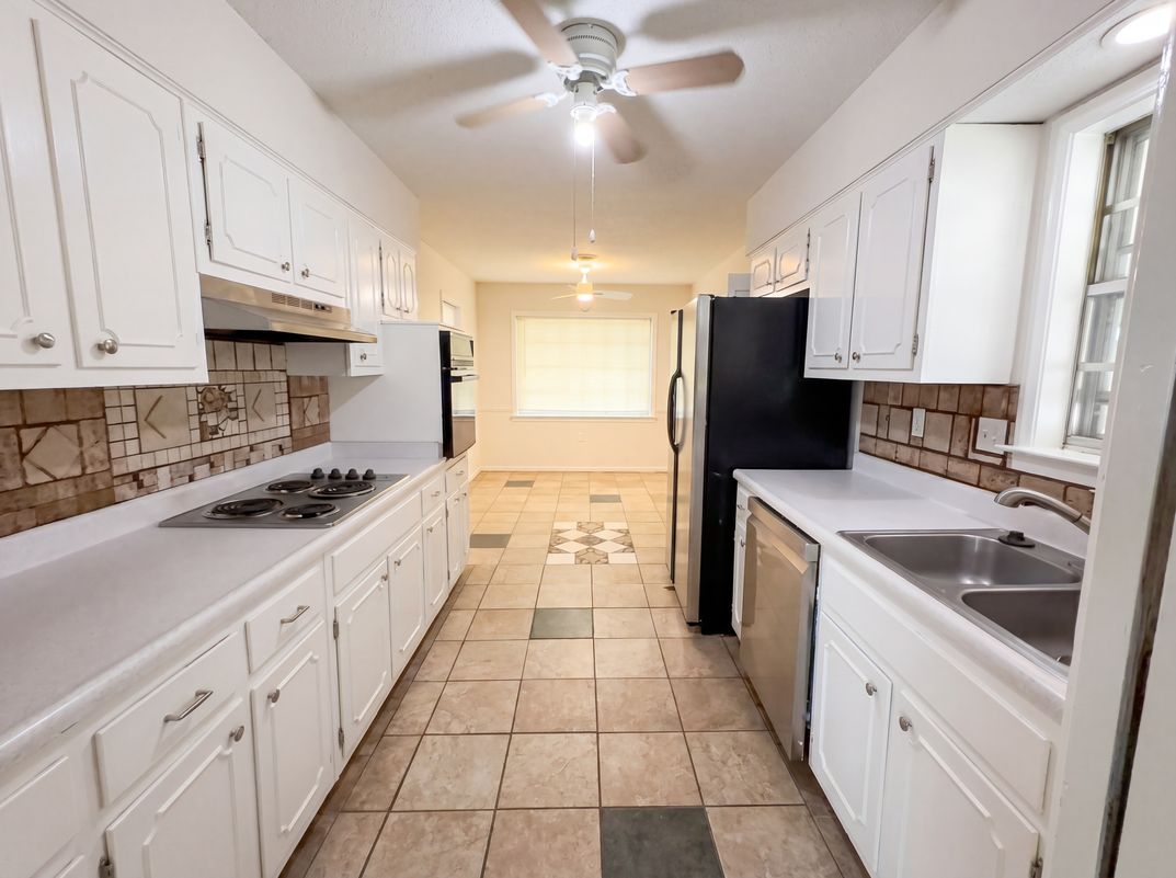 Property photo 2 of 4803 Priscilla Ave