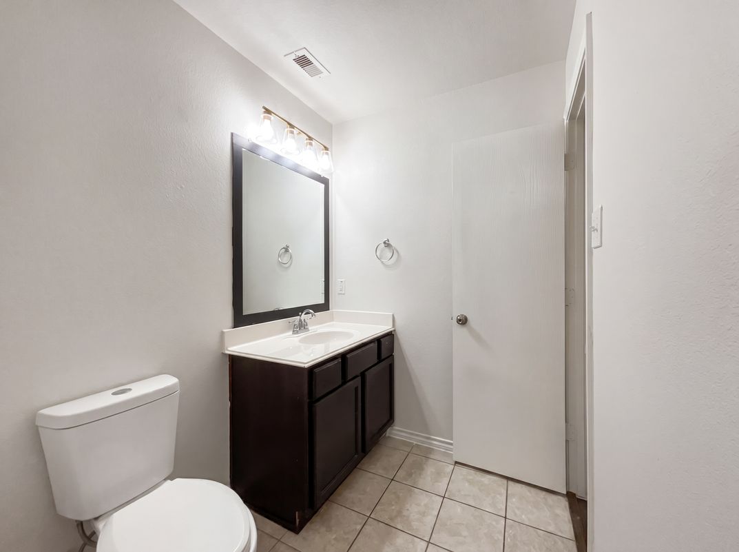 Photo 14 of 18 of 1603 Katydid Ct, Conroe, TX