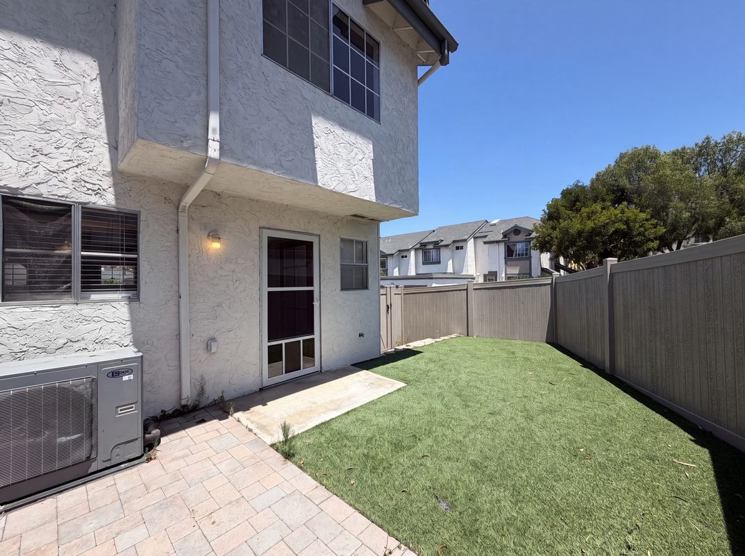 Photo 5 of 27 of 8745 Spring Canyon Dr, Spring Valley, CA