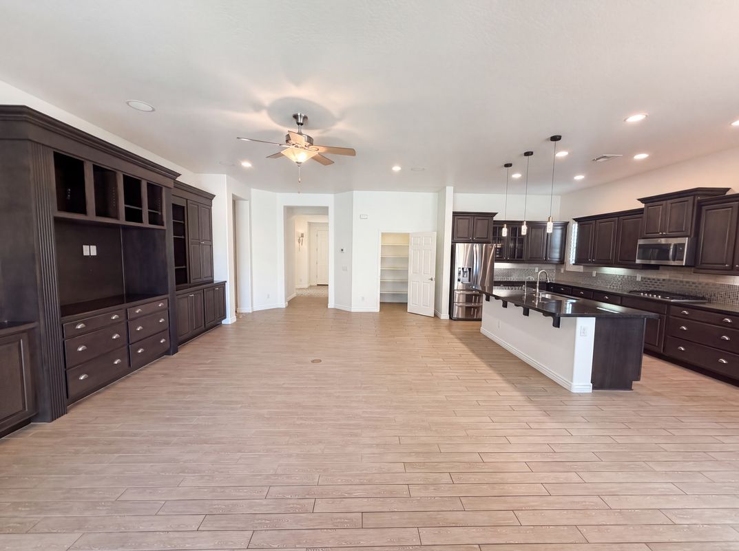 Photo 3 of 36 of 7420 W Crabapple Dr, Peoria, AZ