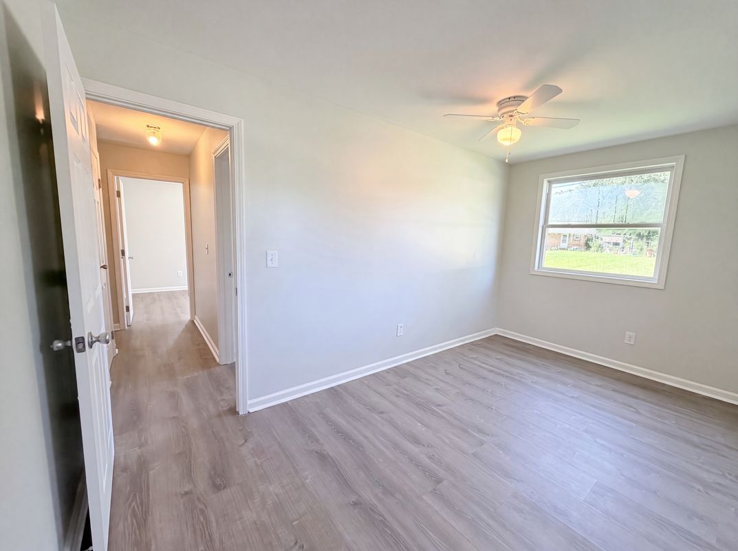 Photo 18 of 22 of 610 Mercury Dr, Cincinnati, OH