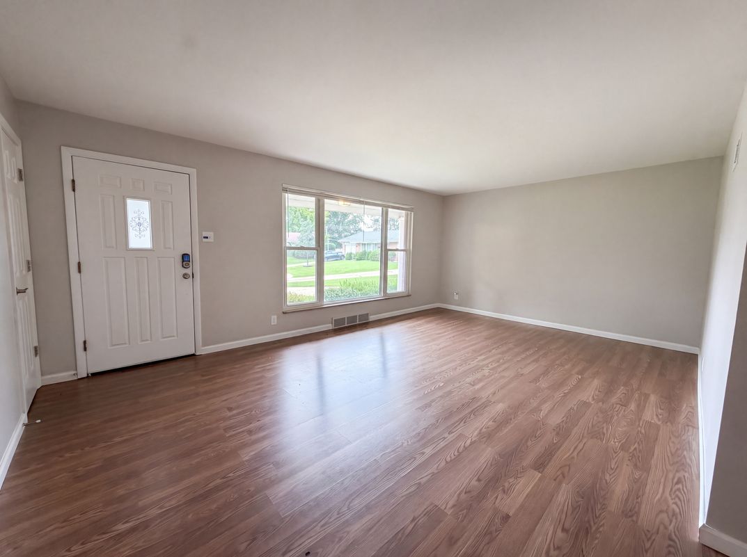 Photo 7 of 21 of 871 Wycliffe Ct, Saint Louis, MO