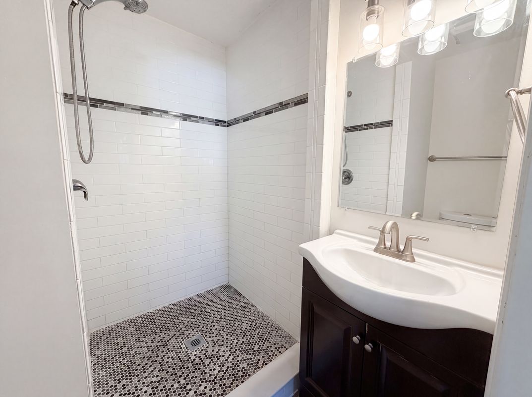 Photo 12 of 20 of 6543 Aires Rd, Jacksonville, FL