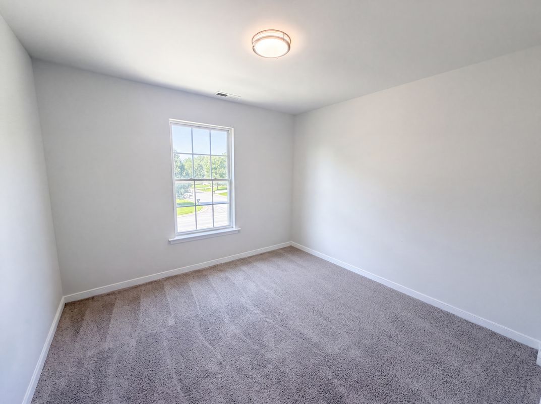 Photo 13 of 19 of 3016 Heather Ridge Dr, Henrico, VA