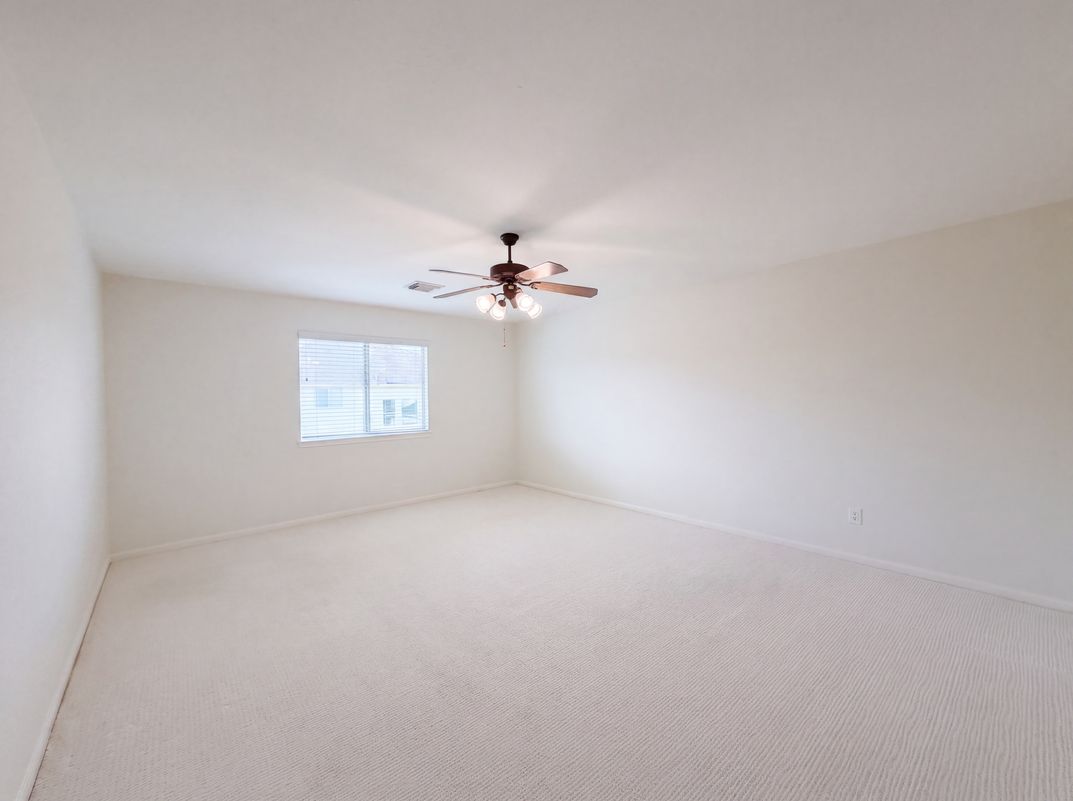Photo 18 of 35 of 11314 Sailwing Creek Ct, Pearland, TX