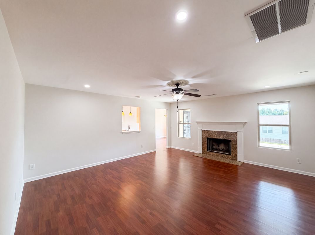 Property photo 3 of 4981 Summersun Dr