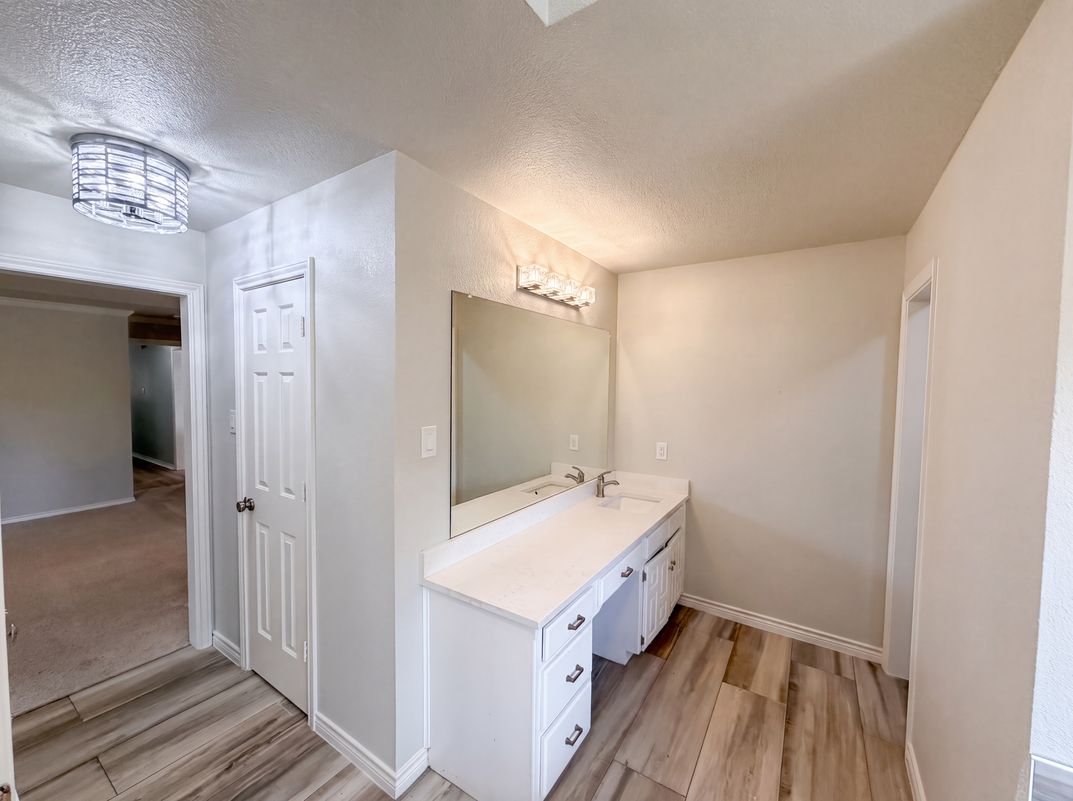 Photo 18 of 21 of 9 Muirfield Ct, Roanoke, TX