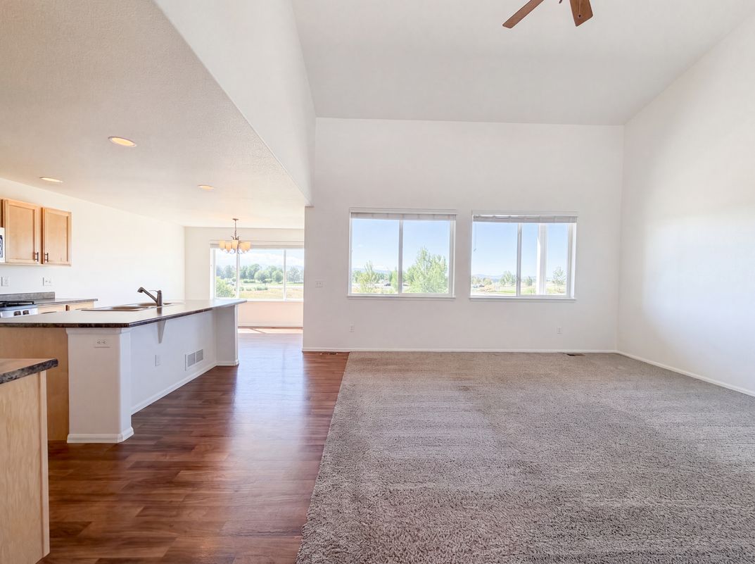 Property photo 3 of 1726 Thrive Dr