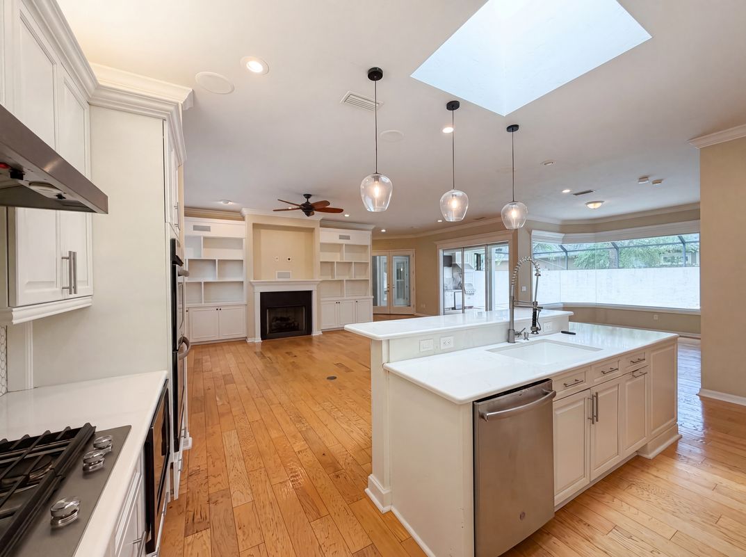 Photo 9 of 33 of 13478 NW 9th Rd, Newberry, FL