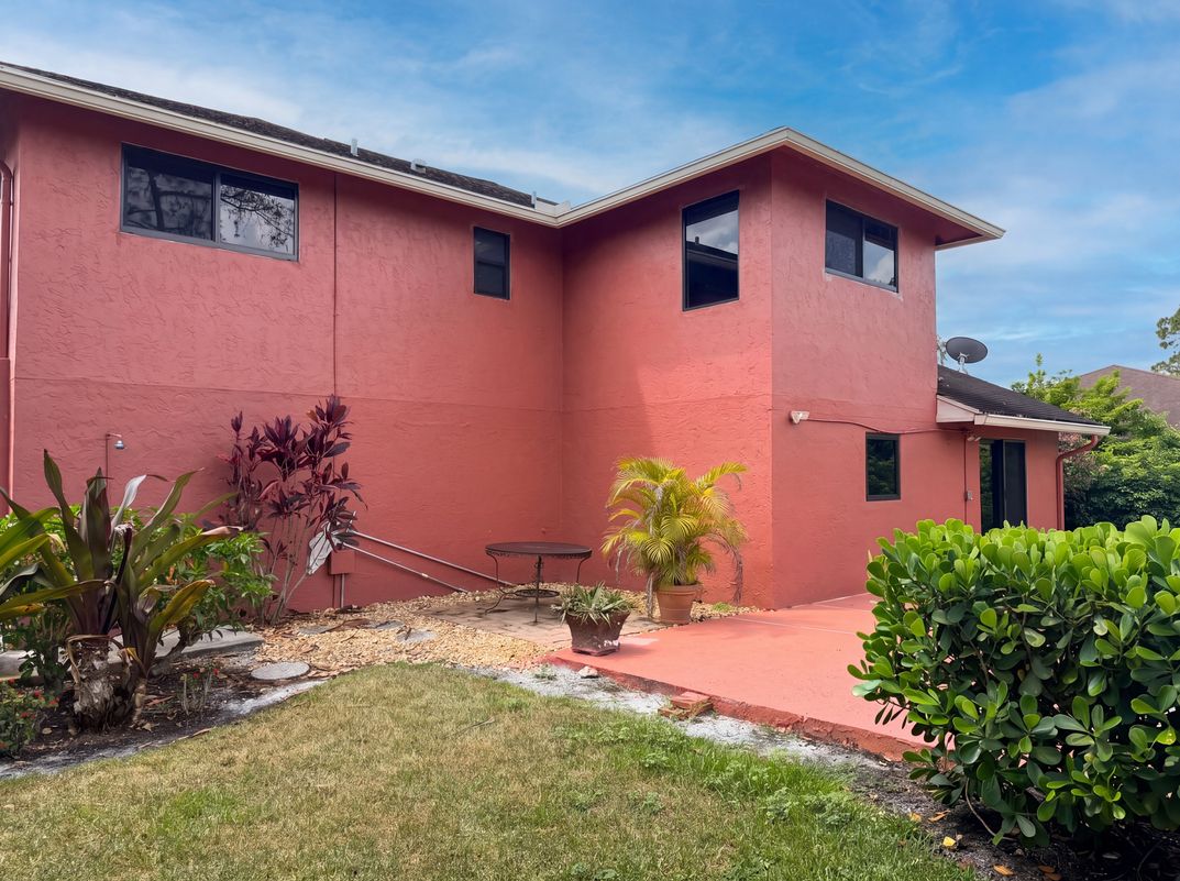 Photo 34 of 47 of 118 Waterway Rd, Royal Palm Beach, FL