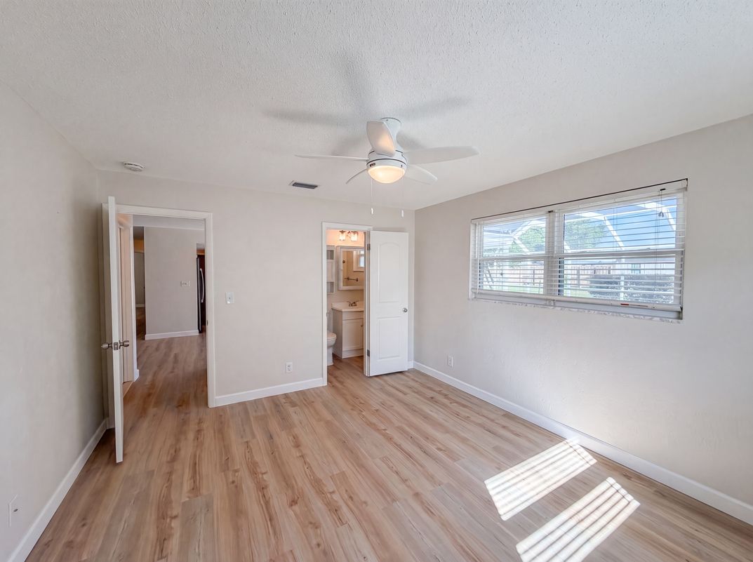 Photo 8 of 21 of 624 Sherman Rd, South Daytona, FL