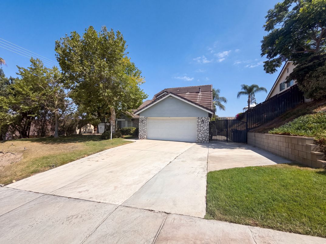 Photo 21 of 25 of 22864 Finch St, Grand Terrace, CA
