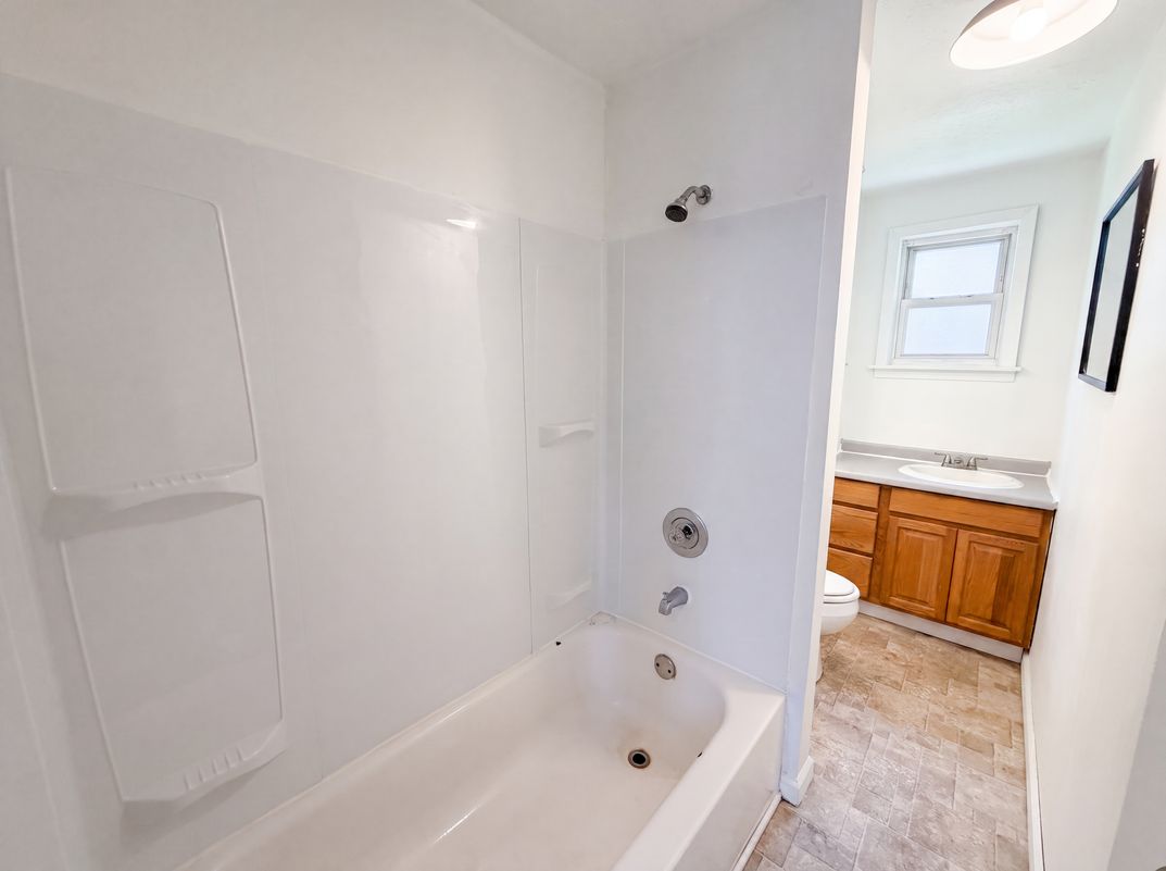 Photo 13 of 20 of 736 Bettes Ave, Akron, OH