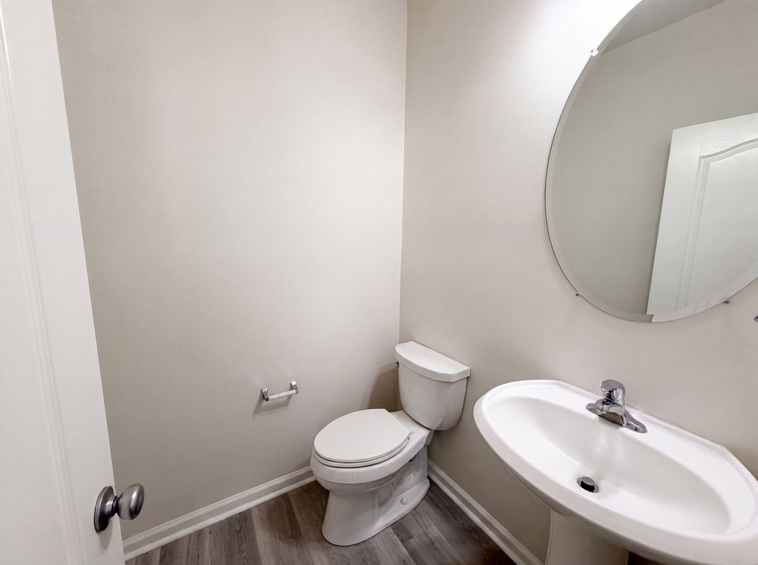 Photo 18 of 23 of 1019 Ivydale Cir, Lawrenceville, GA
