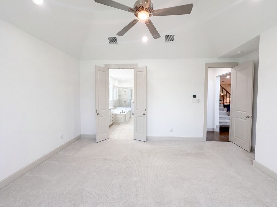 Photo 11 of 28 of 9694 Brackenfield Ln, Frisco, TX