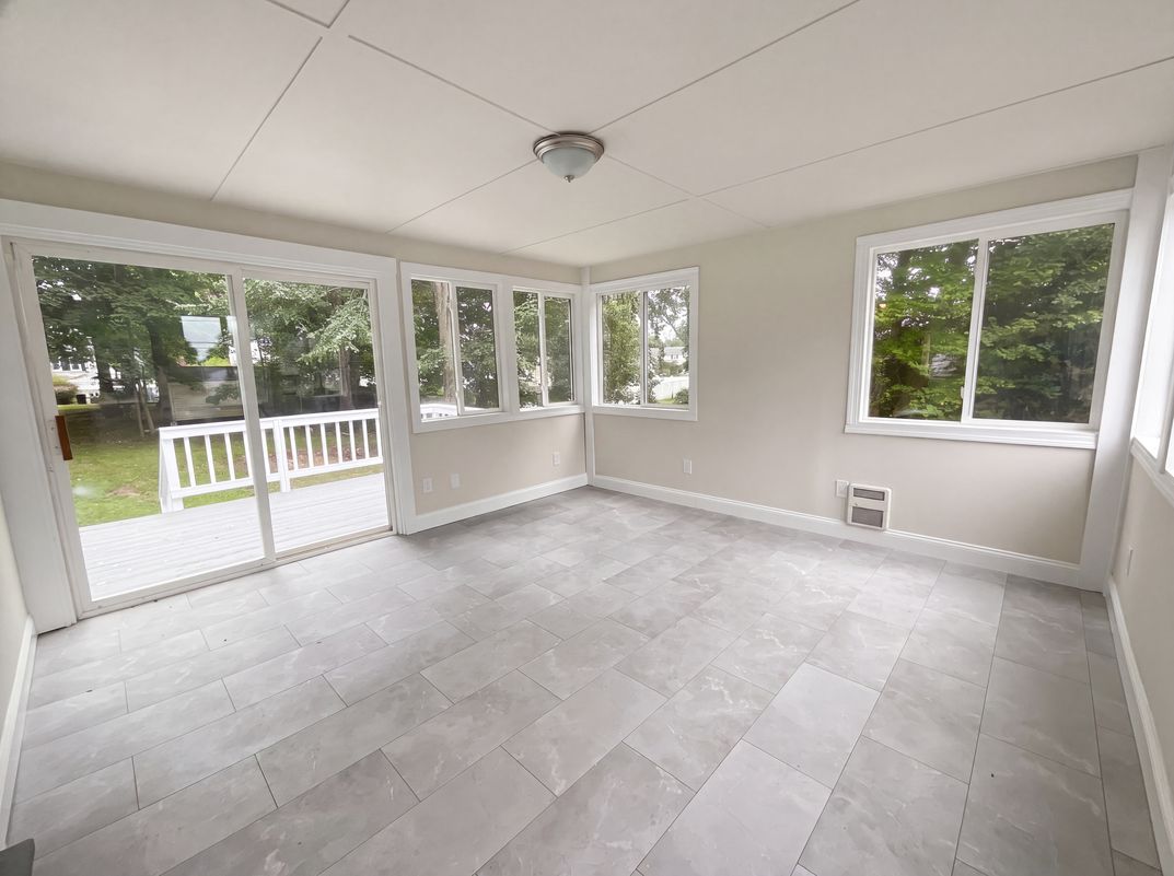 Photo 8 of 28 of 48 Woodlawn St, Randolph, MA